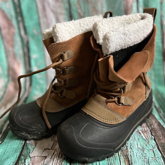 Suede Snow Boot! - Picture 2 of 4